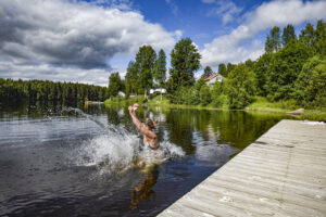Sommar brygga bad Lena Hedman