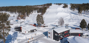 Skellefteå Camping med skidanläggning på området. Foto: Skellefteå Camping