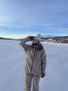 Klara Östberg på Åresjön. Foto: Olivia Ödmark.