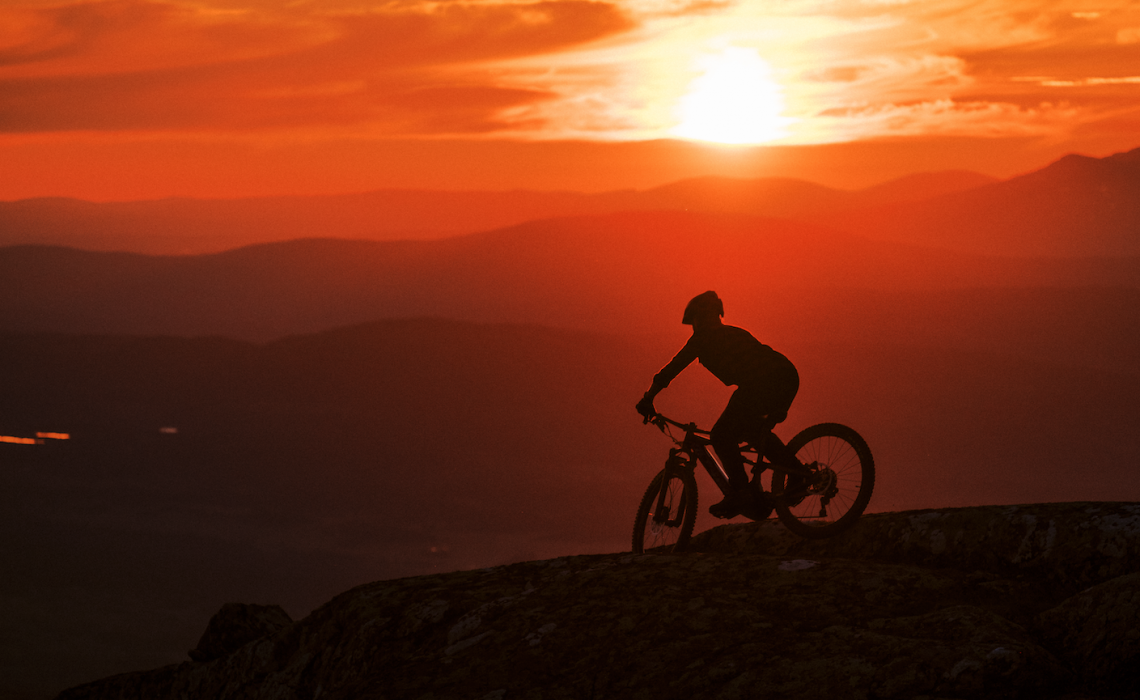 Cykel solnedgång Jämtland Härjedalen Darren Hamlin